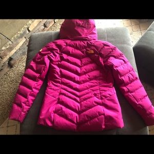 Women’s Northface Ski Coat (corefire)